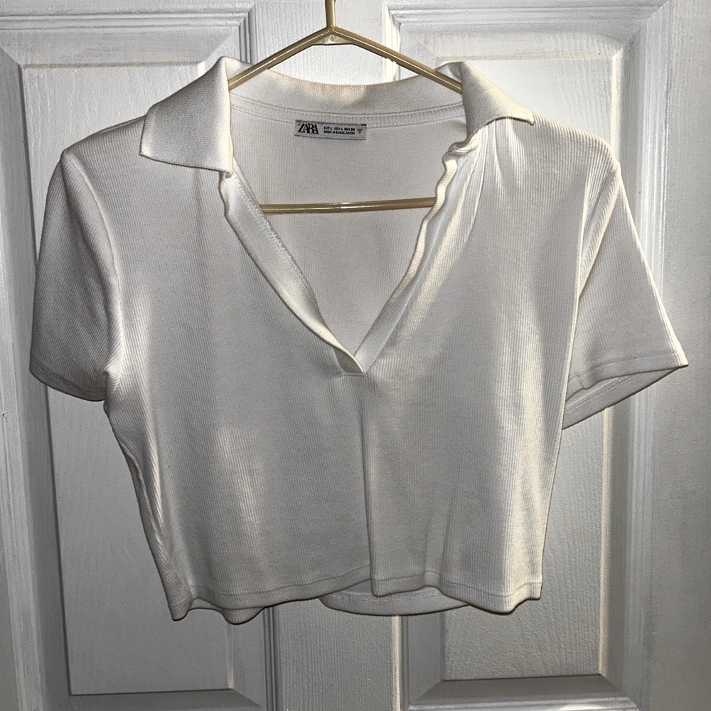 V-Neck Cropped T-Shirt